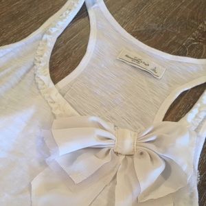 Abercrombie & Fitch bow tank